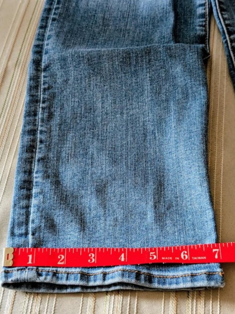Kut from the Kloth Catherine Boyfriend Distressed Midrise Blue Jeans Women's 10 - Picture 16 of 16